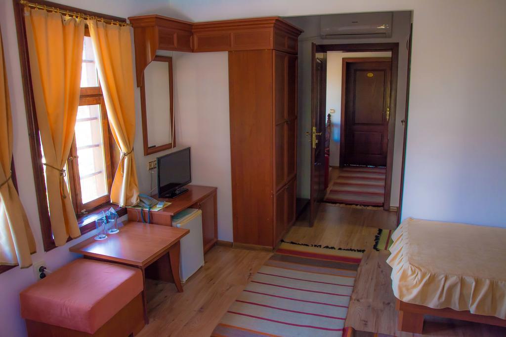 Alexandrov'S Houses Hotel Zlatograd Ngoại thất bức ảnh
